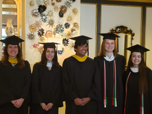 Photo of graduates 